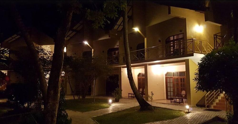 Pelwehera Village Resort Dambulla Extérieur photo